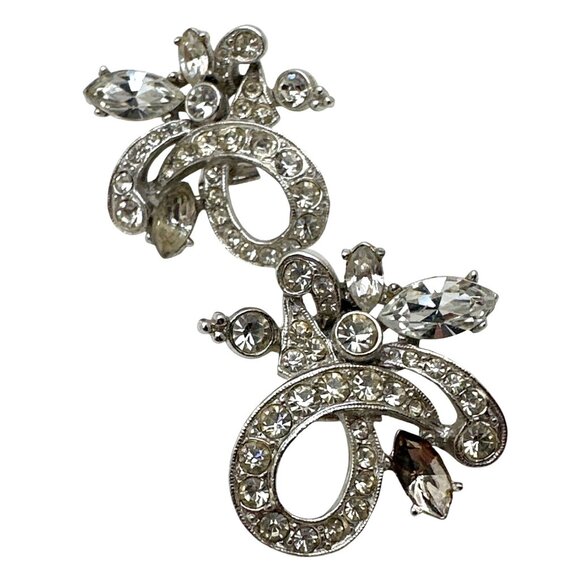 Vintage Timeless Classic ORA Earrings1940s Clip on Cluster Costume Regency - Picture 2 of 10